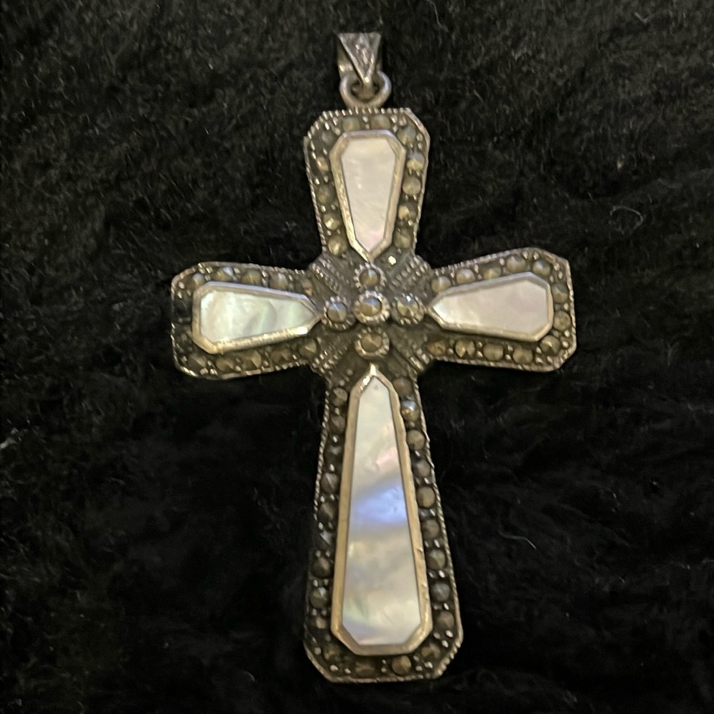 Mother of Pearl & 925 Stamped Sterling Silver Cross - Picture 1 of 17